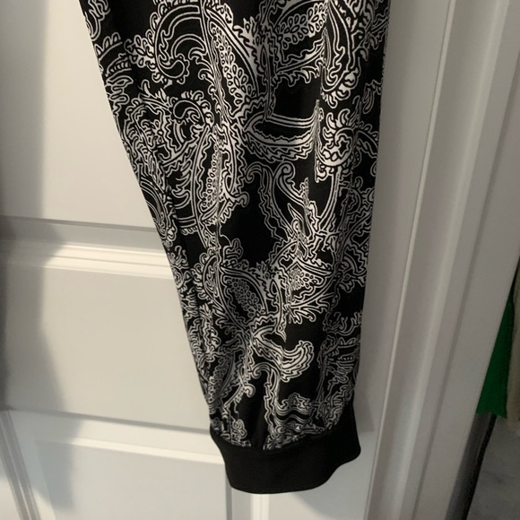(16) Joseph Ribkoff pants/joggers - Picture 6 of 11